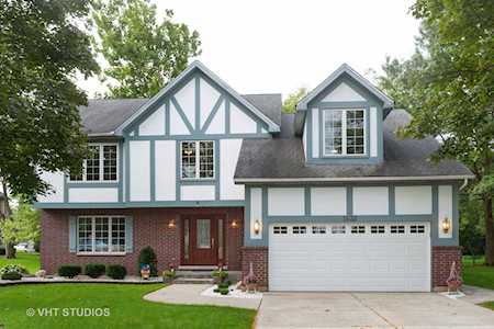 1832 N Wilson Place Arlington Heights, IL 60004