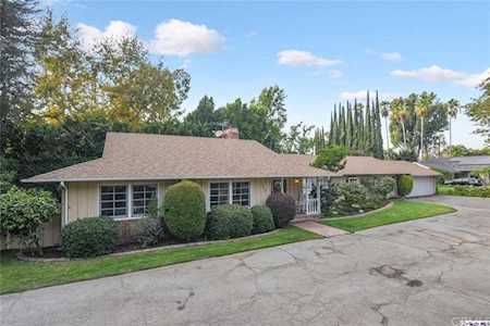10459 Camarillo Street Toluca Lake, CA 91602