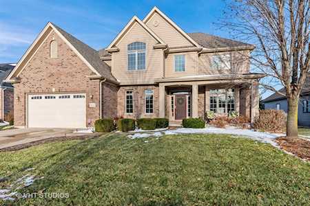 1042 Oak St Sugar Grove, IL 60554