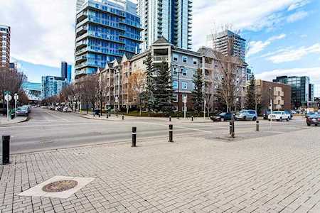 630 8 Avenue SE #214 Calgary, AB T2K 0R2