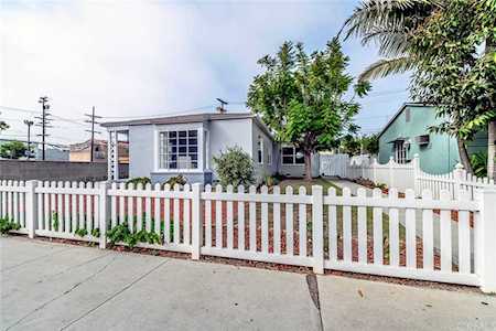 215 Granada Avenue Long Beach, CA 90803