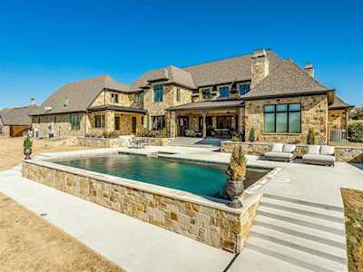 8000 Modena Drive Fort Worth, TX 76126