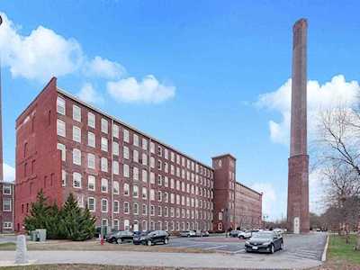 52 Lawrence Drive #607 Lowell, MA 01854