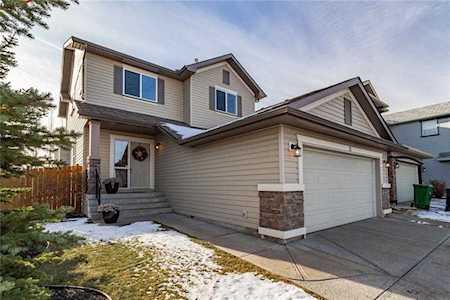 21 Eversyde Close SW Calgary, AB T2Y 5A2