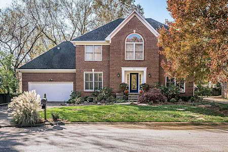 300 Lyndonwoods Cir Louisville, KY 40222