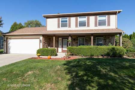 1201 Lockwood Dr Buffalo Grove, IL 60089
