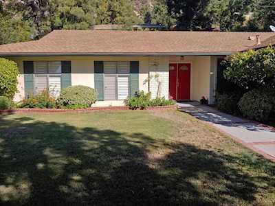 1045 El Vago Street La Canada Flintridge, CA 91011