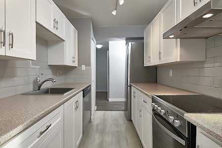 715 Royal Avenue #305 New Westminster, BC V3M 5X4