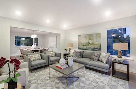 5030 Redonda Drive North Vancouver, BC V7R 3J9