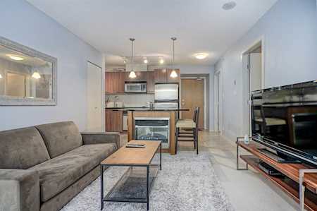 1199 Seymour Street #2505 Vancouver, BC V6B 1K3
