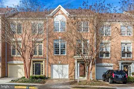 1344 Sundial Dr Reston, VA 20194
