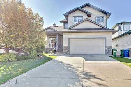 232 Stonegate Place NW Airdrie, AB T4B 2P3