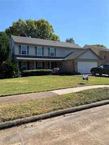 3618 Bartons Ln Sugar Land, TX 77479