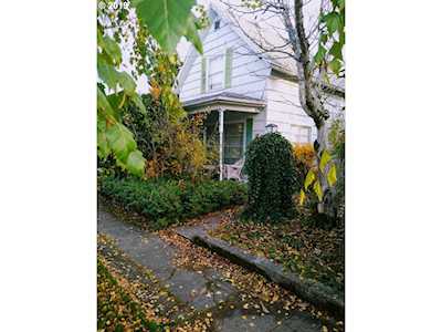 216 NE 10th St Mcminnville, OR 97128