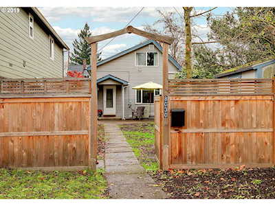 8030 N Dwight Ave Portland, OR 97203