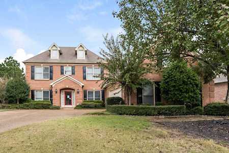 498 Thornbuck Cv Collierville, TN 38017