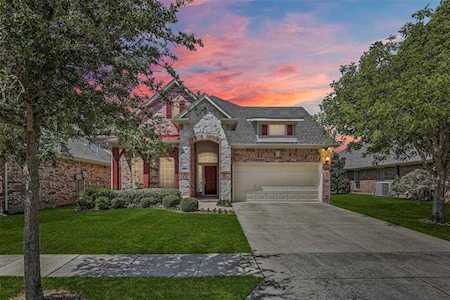 1591 Meadows Avenue Lantana, TX 76226