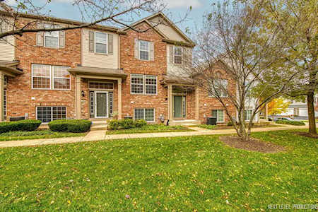 424 Valentine Way Oswego, IL 60543