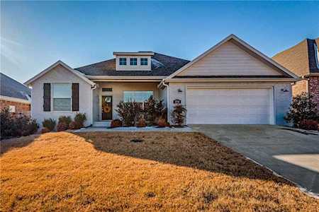 2731 Chapel DR Fayetteville, AR 72704