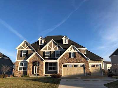 11243 Whitewater Drive Woodbury, MN 55129