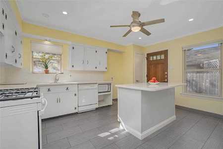 10214 LINKWOOD Drive Dallas, TX 75238