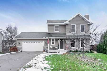 2873 Larkspur Ln Fitchburg, WI 53711