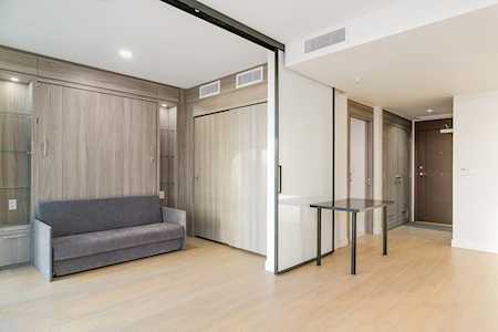 87 Nelson Street #283 Vancouver, BC V6Z 0E8