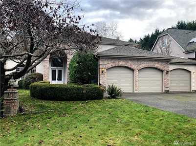 410 Keach Loop Steilacoom, WA 98388
