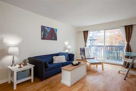 270 W 3rd Street #203 North Vancouver, BC V7M 1G1