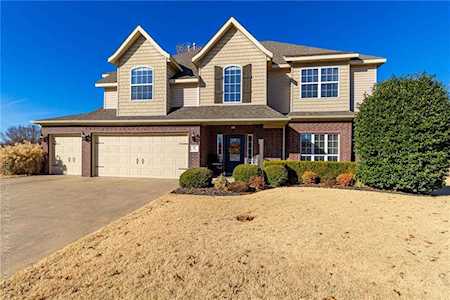22 Blue Stem LN Bentonville, AR 72712
