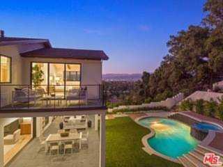 11747 Laurelwood Drive Studio City, CA 91604