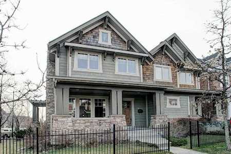 7 Tom Hoppe Mews SW Calgary, AB T3e 7r1