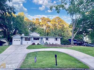 2415 Ridgeway Dr Doraville, GA 30360
