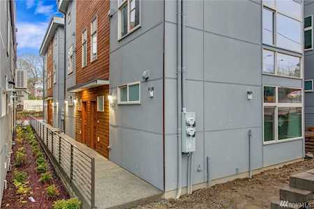 716 Martin Luther King Junior Wy Seattle, WA 98122