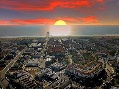 415 Townsquare Lane #302 Huntington Beach, CA 92648