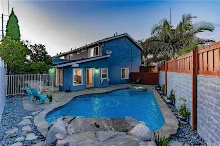 6942 Spickard Drive Huntington Beach, CA 92647