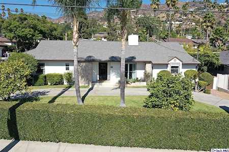 279 W Kenneth Road Glendale, CA 91202