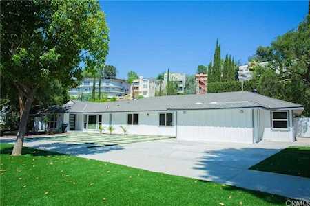5100 Alhama Drive Woodland Hills, CA 91364