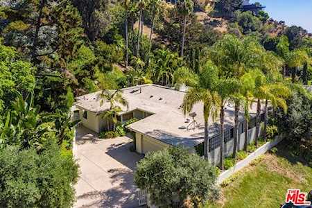 1718 Rising Glen Road Los Angeles, CA 90069