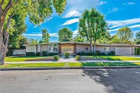 22526 Friar Street Woodland Hills, CA 91367