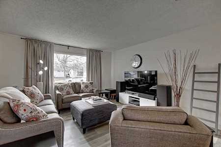 7607 Fleetwood Drive SE Calgary, AB T2H 0X2