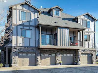 807 NE Wheelock Pl Hillsboro, OR 97006