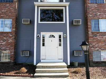 1 19th St #3 Lowell, MA 01850