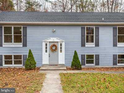 220 Terrace Dr Prince Frederick, MD 20678