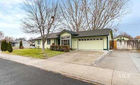 2080 NW 11th Meridian, ID 83646-3608