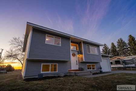 3970 Ross Avenue Ammon, ID 83406