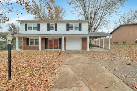 3384 Tortosa Dr Bridgeton, MO 63044