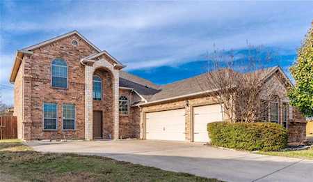 209 Oak Hollow Lane Red Oak, TX 75154