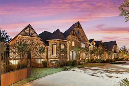2280 N Peytonville Avenue Southlake, TX 76092