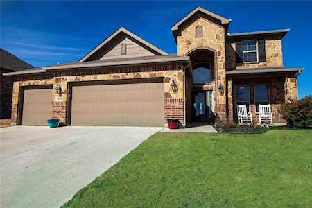 1544 Fallingwater Trail Fort Worth, TX 76052